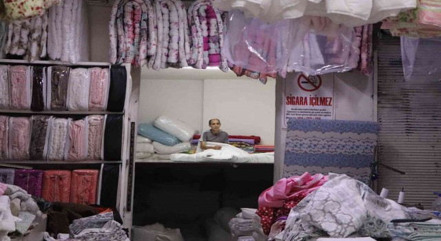 El yapımı yorgancılık hazır yorganlara direniyor