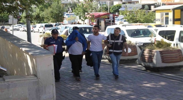 Elazığda 19 suç kaydı olan 2 hırsız kaza yaptıktan sonra yakalandı