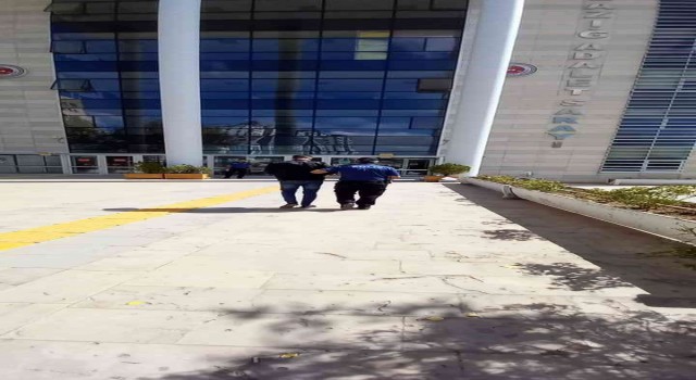 Elazığda akü hırsızı yakalandı