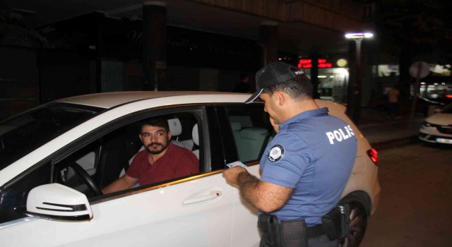 Elazığda gece denetimleri sürüyor