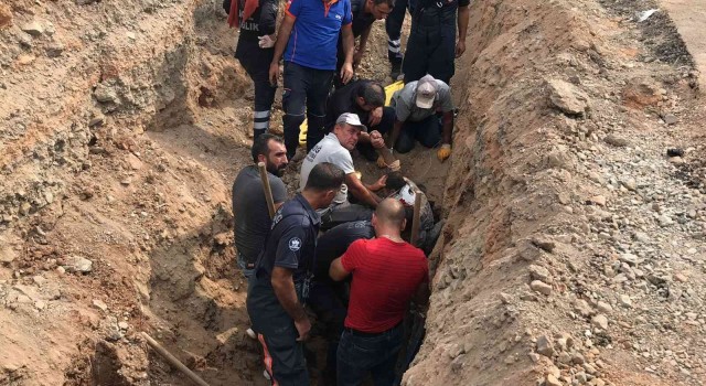 Elazığda göçük altında kalan işçi için ekipler seferber oldu