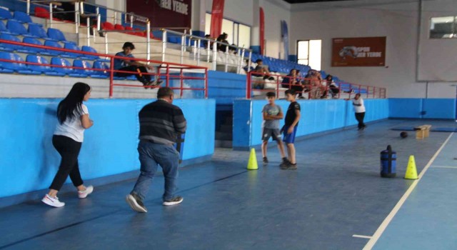 Engelli bireyler “Mutlu Çarşamba” projesiyle doyasıya eğleniyor