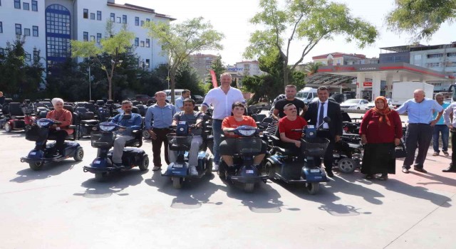 Engellilerin akülü araç heyecanı: Gözlerine uyku girmedi