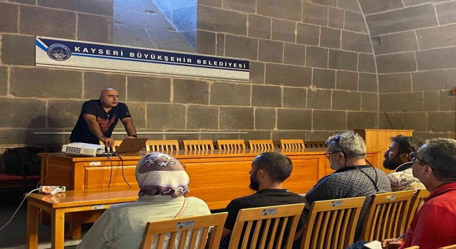 Erciyesin güzelliklerini pozlamak için astro fotoğraf eğitimi