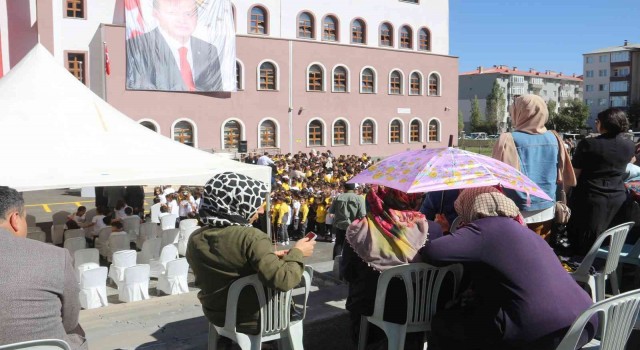 Erzurumda 2022-2023 Eğitim Öğretim Yılı etkinliklerle başladı