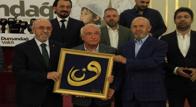 Eski TBMM Meclis Başkanı Çiçek: Vakıflar olmasaydı Kıbrısın bize ait olduğunu ispat edecek belge veya vesikamız yoktu