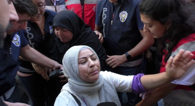 Esnaf ziyareti sırasında engelli kız ve annesinden Akşenere tepki