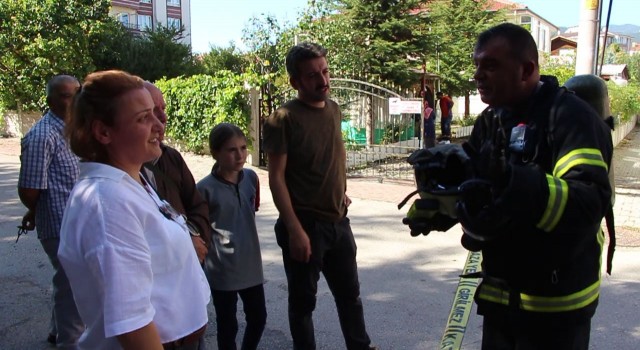 Evdeki halıları kirleten itfaiye eri helallik istedi, aldığı cevap şok etti