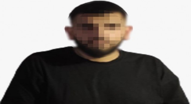 Eyüpsultanda polisin durdurduğu araçtan silah malzemeleri çıktı