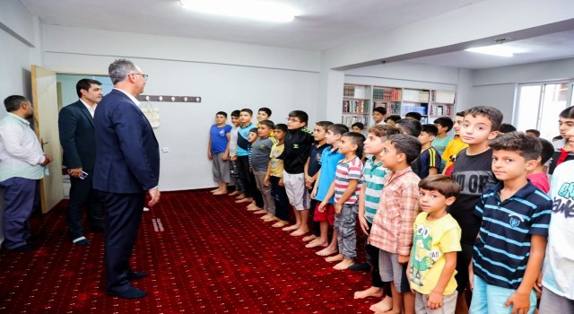 Eyyübiyede çocuklara hediye
