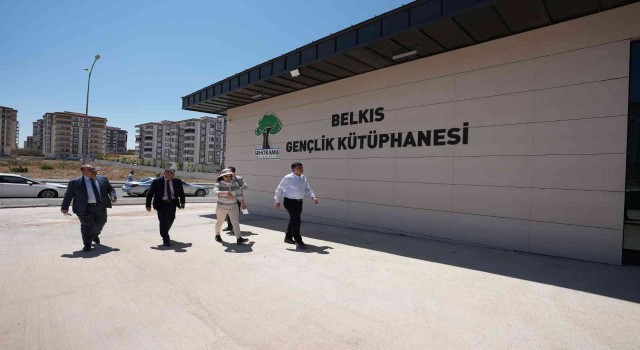 Fadıloğlu, Belkıs Gençlik Kütüphanesini yerinde inceledi