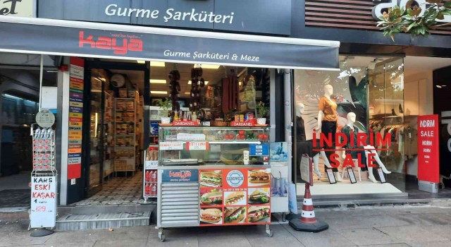 Fatihte adım adım hırsızlık kamerada