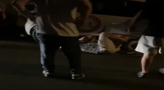 Fatihte dehşet anları kamerada: Taksiciler bir kişiyi öldüresiye dövdü