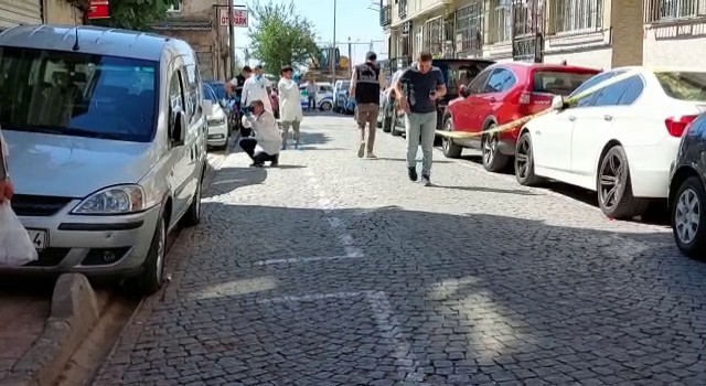 Fatihte polise silahlı saldırı: 2 polis yaralandı