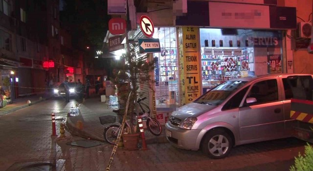 Fatihte silahlı kavgada sokaktaki esnaf vuruldu