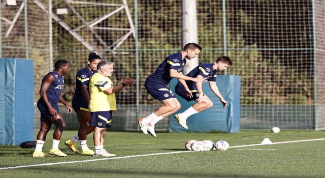 Fenerbahçe, Corendon Alanyaspor maçı hazırlıklarını tamamladı