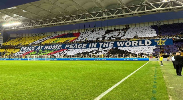 Fenerbahçe taraftarından koreografi