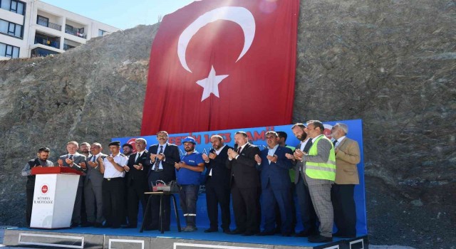 Fetih 1453 Camisinin temeli törenle atıldı