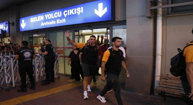 Galatasaray, Adana Demirspor maçı için Adanaya geldi