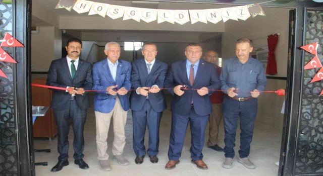 Galatasarayın eski yöneticisi Necati Demirkol, özel gereksinimli çocuklar için okul yaptırdı
