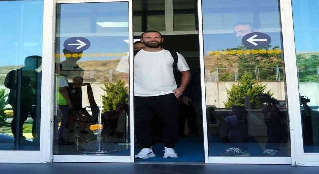 Galatasarayın yeni transferi Juan Mata, İstanbula geldi