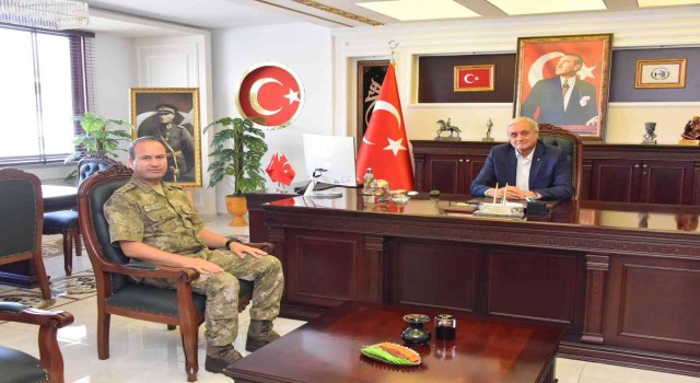 Garnizon Komutanı Mühimmat Yüzbaşı Caner Yılmazdan Başkan Bakkalcıoğluna ziyaret