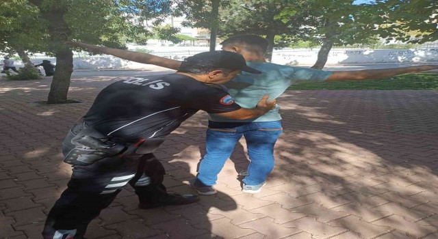 Gaziantepte 7 noktada 2 bin kişi kontrol edildi