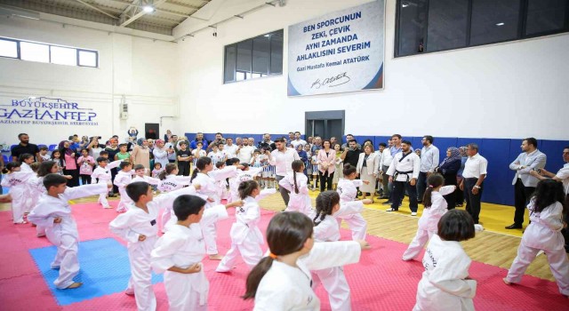 Gaziantepte 79 bin genç tatilde sporla buluştu