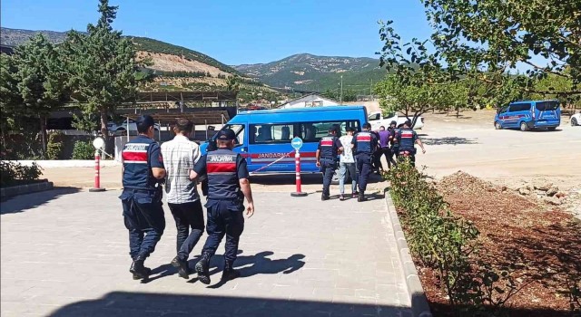 Gaziantepte uyuşturucu operasyonu: 4 şahıs tutuklandı