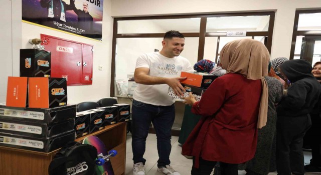 Genç KOMEKte başarılı olan öğrenciler ödüllerini almaya başladı