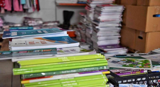 Geri dönüşümden öğrencilere kitap