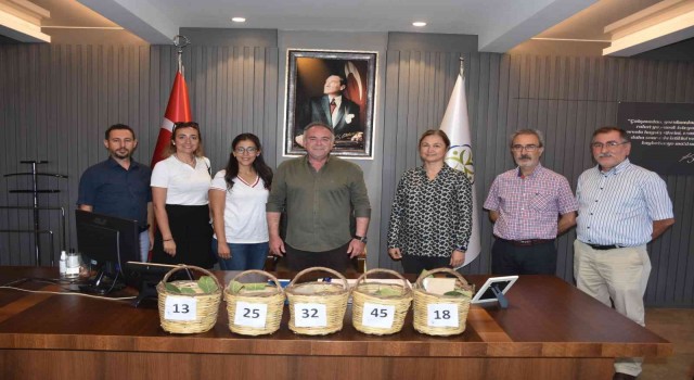 Germencikte en iyi incir yetiştiricisi seçildi