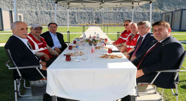 GMİS Yönetim Kurulu Filyosta Bakan Dönmez ile görüştü