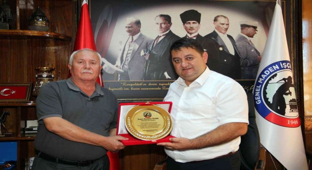 GMİSten Güner ve Ülpere plaket