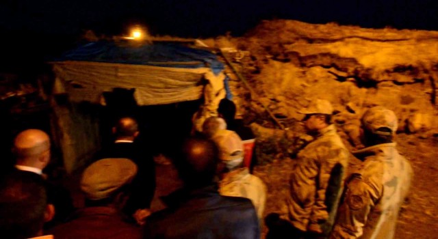 Gölede köylerde deprem sonrası bazı evlerde çatlama ve göçük oluştu