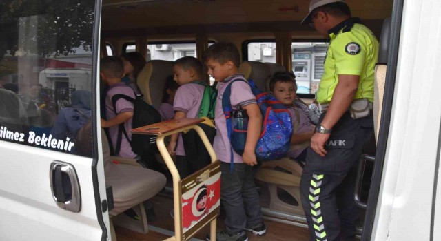 Gönende okul servisleri denetlendi