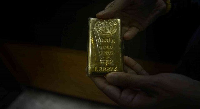 Gram altın 1000 liranın altına geriledi