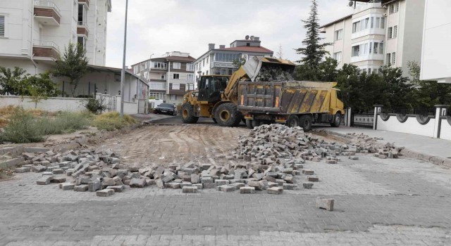 Güzelyurt Mahallesinde altyapı yenileme çalışması başladı