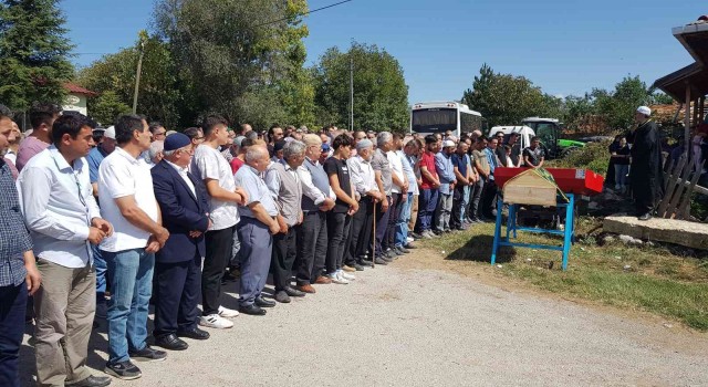 ‘Halı tartışmasında öldürülen genç memleketinde toprağa verildi