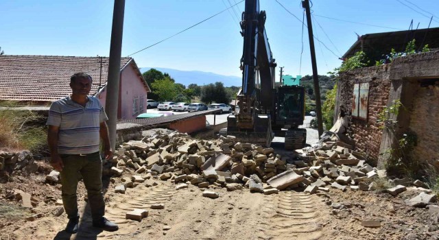 Hasköyde okul yolu yenileniyor