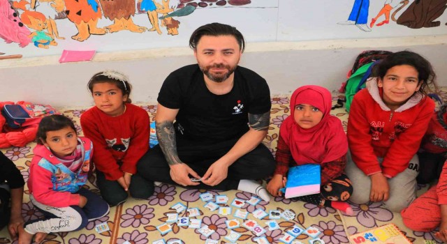 Hayırsever iş adamı Okur: “2 milyon çocuğa ulaştık”