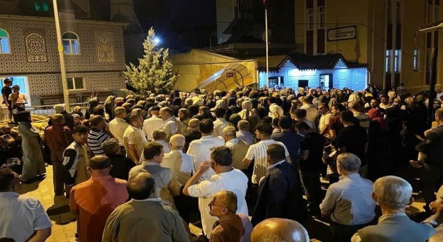 Hisarcıkta 17 kişilik umre kafilesi dualarla uğurlandı