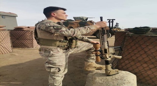 İdlibde yaralanan asker şehit oldu