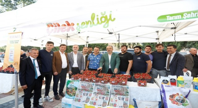 İnegölün ‘Kırmızı Elması sınırları aştı