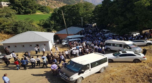 Iraklılardan Seyyid Taha-i Hakkari Hazretlerinin türbesine yoğun ilgi