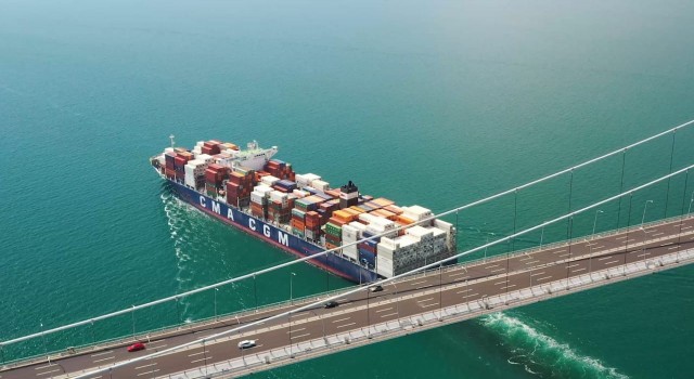 İstanbul Boğazında taşınan yük miktarı yüzde 40 arttı