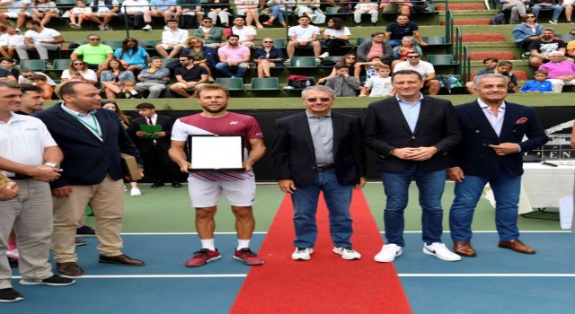 İstanbul Challenger Tenis Turnuvası şampiyonu Radu Albot oldu