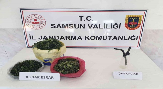 İstanbula uyuşturucu götürürken yakalandı