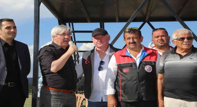 İvrindide rahvan at yarışmaları coşkusu