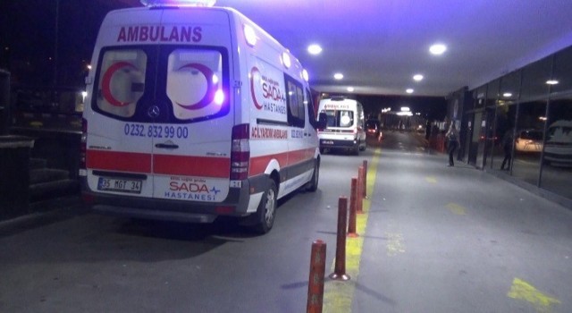 İzmirde alkollü şahıs ihbara gelen polisi bıçakla yaraladı